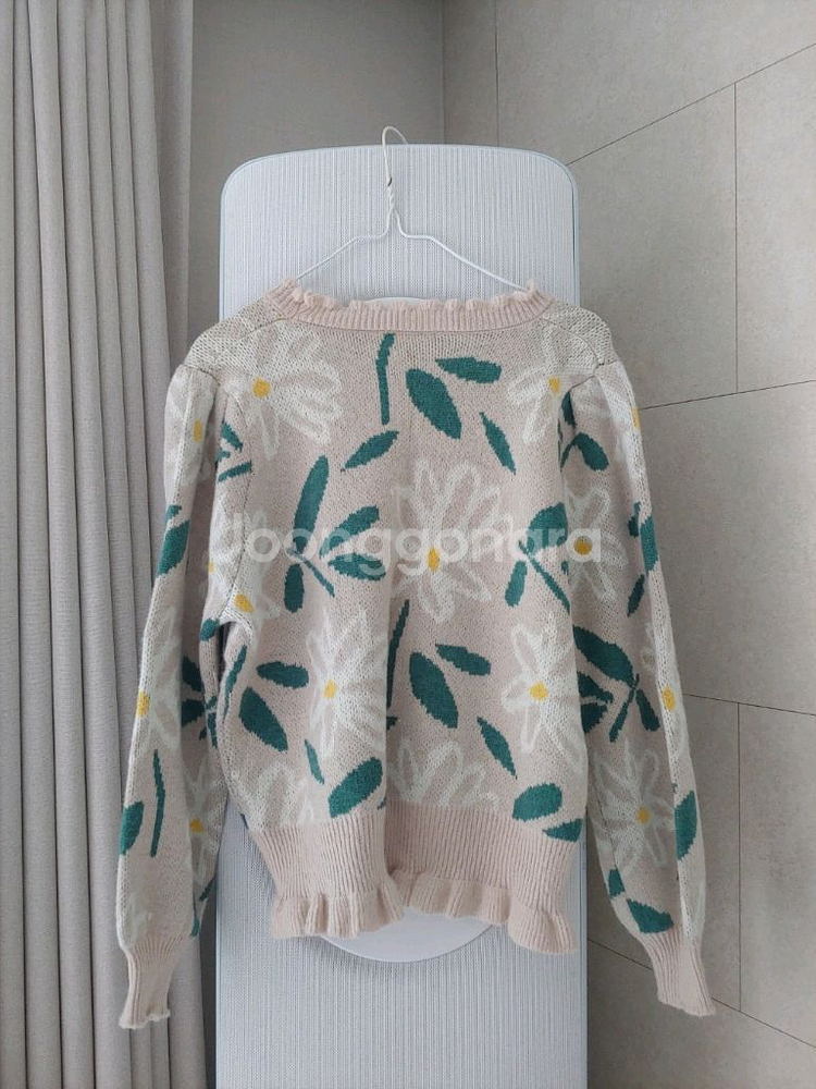 여성 플라워 프릴 포인트 니트(반값택포1만원)--1