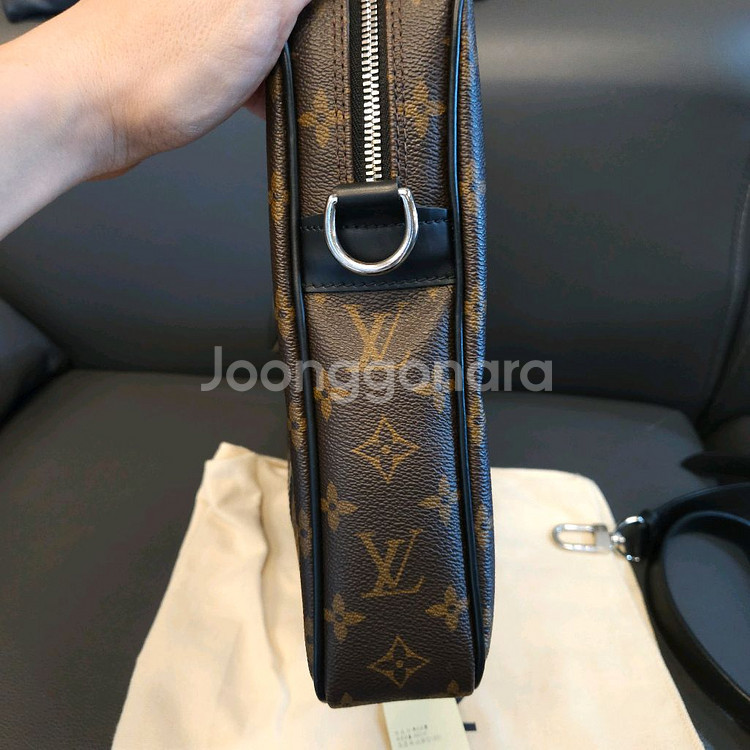 루이비통 포르테 도큐멍 보야주 PM 모노그램 마카사르--3