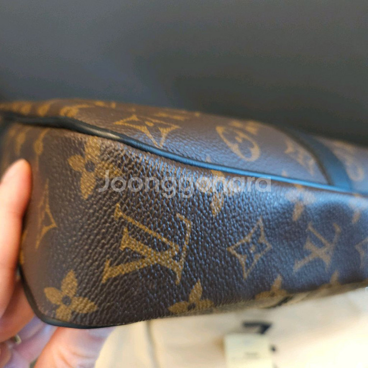 루이비통 포르테 도큐멍 보야주 PM 모노그램 마카사르--5