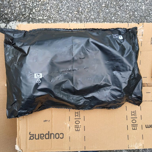 HP Q7516A 정품토너 팝니다.