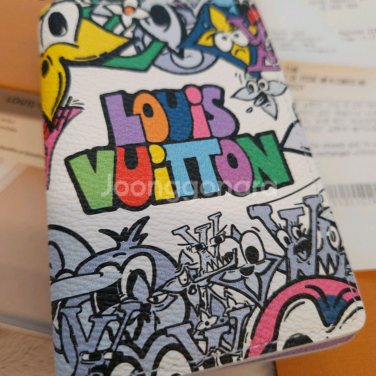 루이비통카드지갑 코믹스 한정판 보증서정품 새상품 m82--1