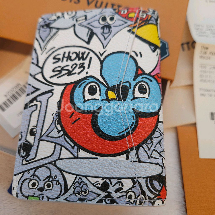 루이비통카드지갑 코믹스 한정판 보증서정품 새상품 m82--2