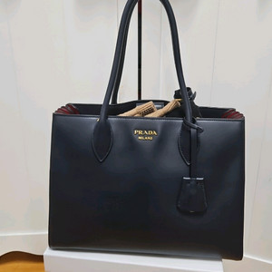프라다 토트백