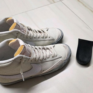 나이키 블레이저 하이 아이보리 스니커즈 280