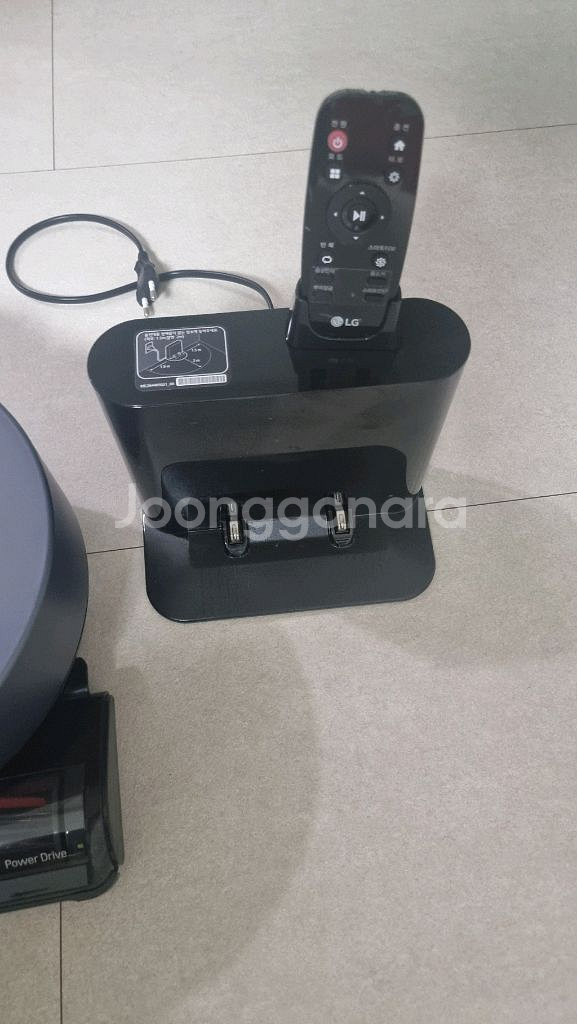 LG코드제로 로봇청소기 R9판매 합니다--2