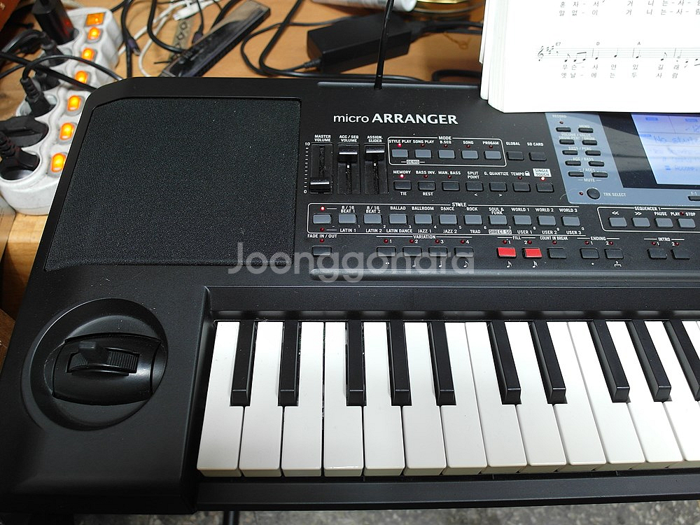 전자올겐 KORG 마이크로어리인저 한국형리듬 캬바레음색--1