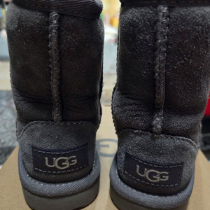 ugg 어그키즈 클래식라인 그레이