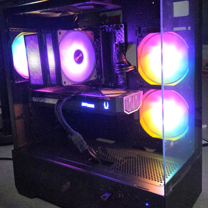 고성능 게이밍 컴퓨터 라이젠 9800x3d 팔아요