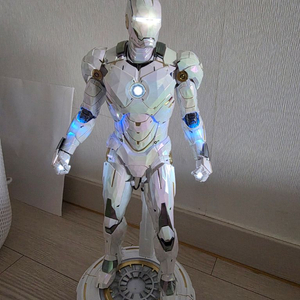 핫토이 마크4 프렉탈 아머 서브제로 팝니다