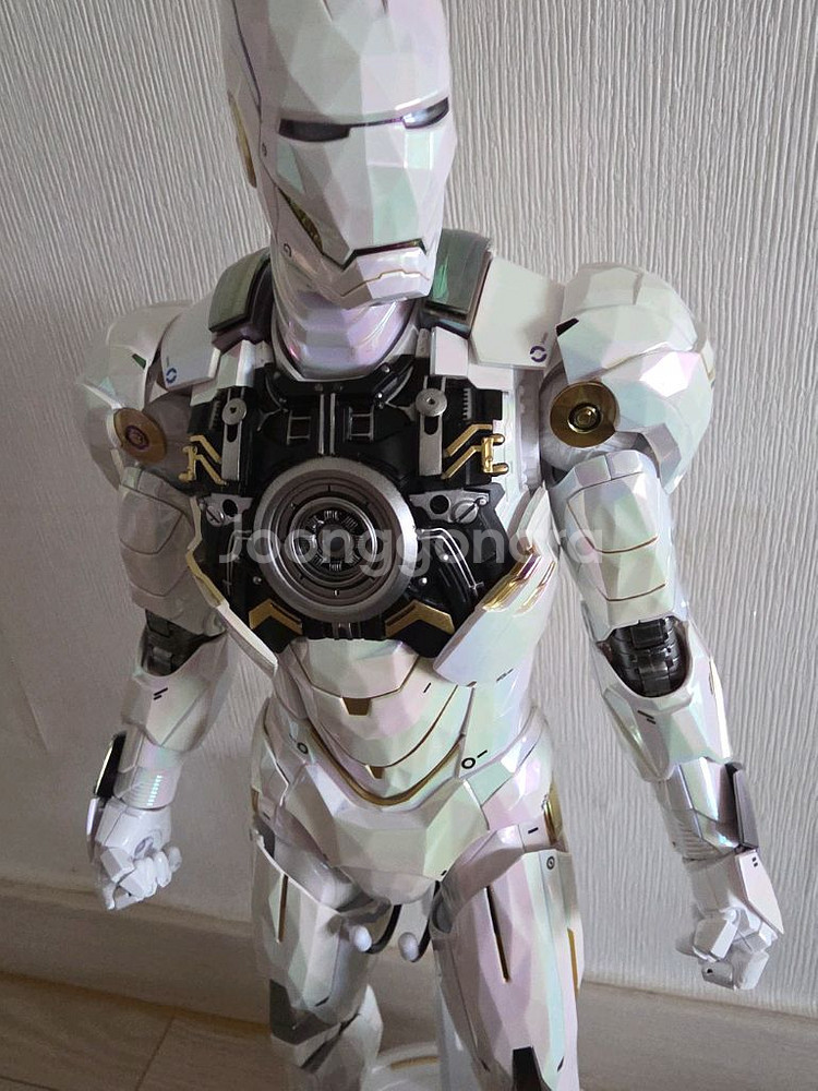 핫토이 마크4 프렉탈 아머 서브제로 팝니다--4