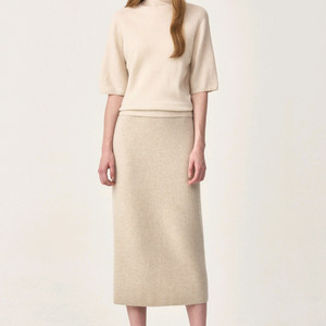 더캐시미어 백 슬릿 밴딩 스커트