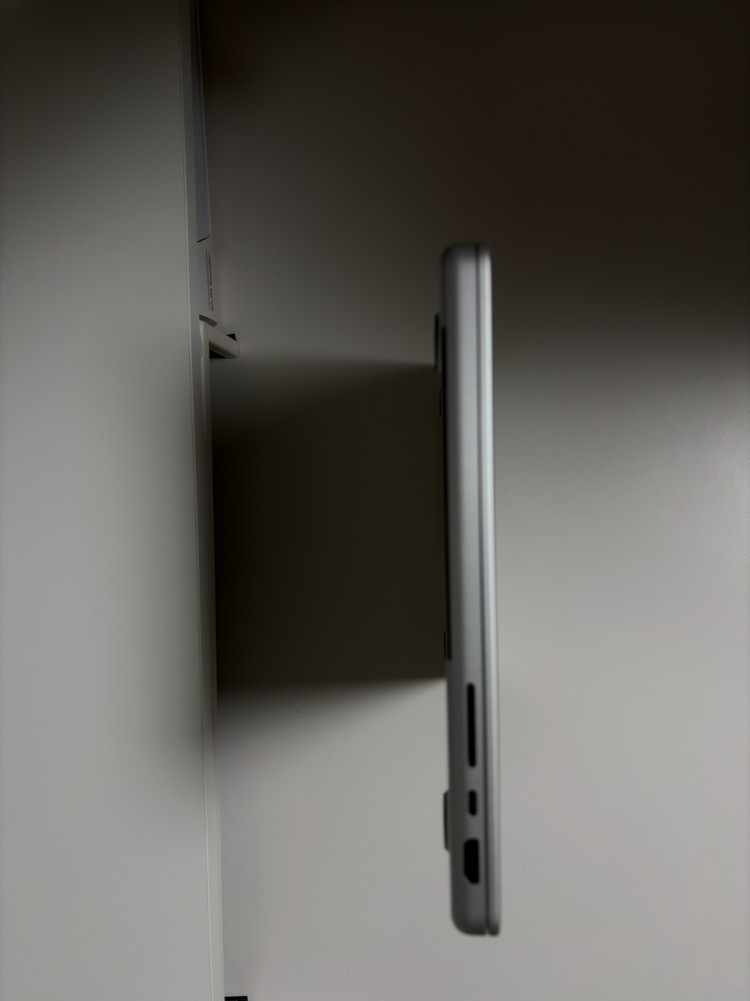 맥북프로m4 14인치 실버 512g 16g 풀박스--4