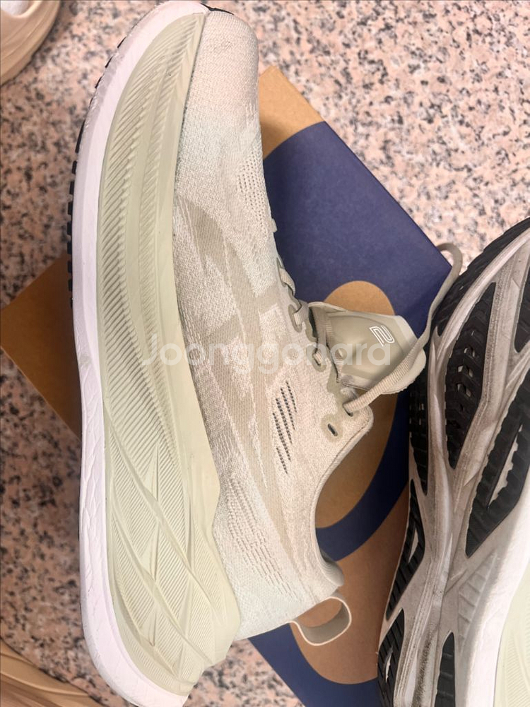 아식스 수퍼블라스트 2 (275) 중고--2