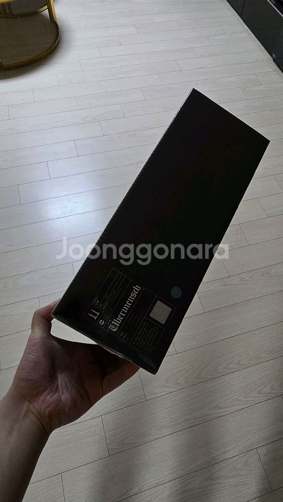 지드래곤 위버맨쉬 굿즈 파/빨간색 모자 팔아요--1