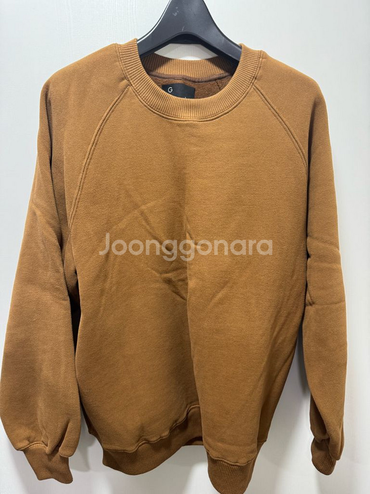 GBH 브라운 맨투맨 티셔츠--0