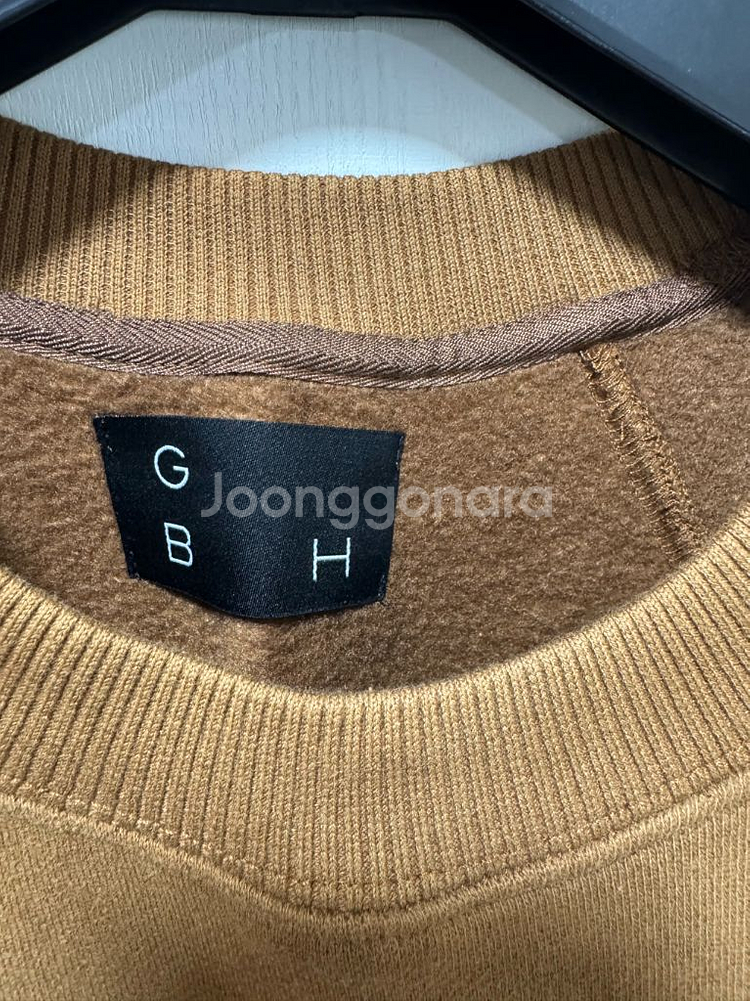 GBH 브라운 맨투맨 티셔츠--1