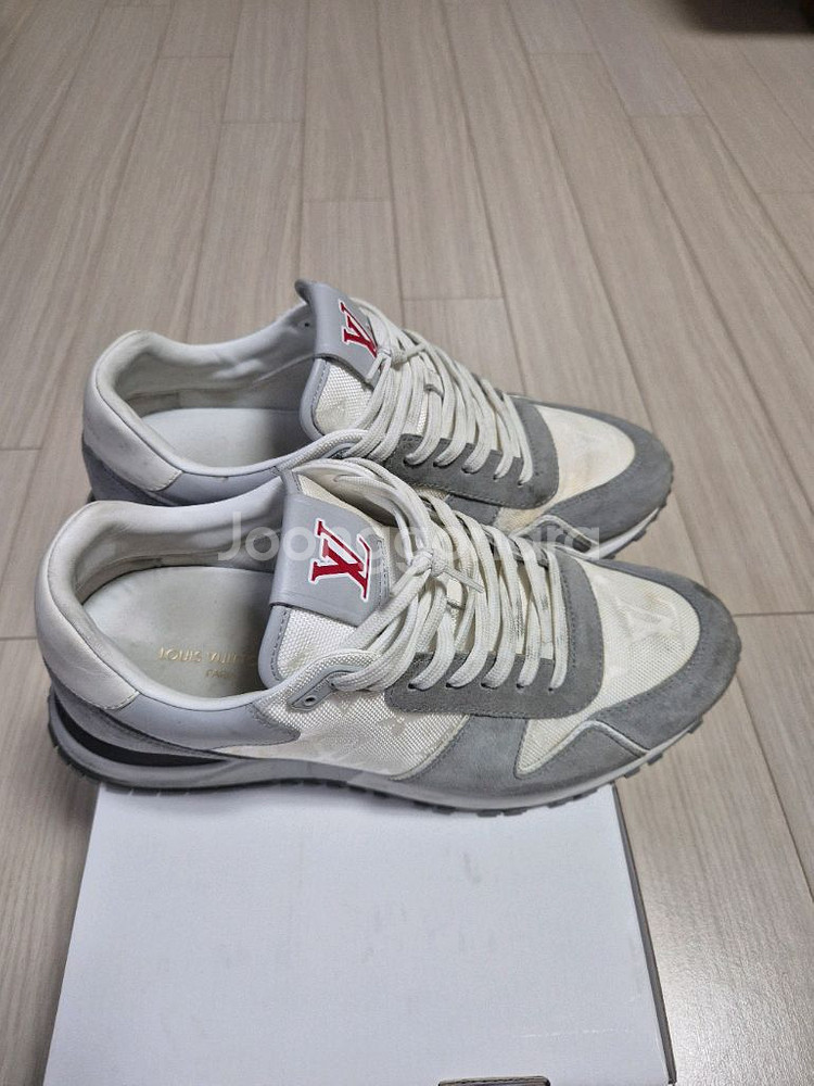 루이비통 런웨이 스니커즈--0