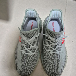 아디다스 이지부스트 운동화