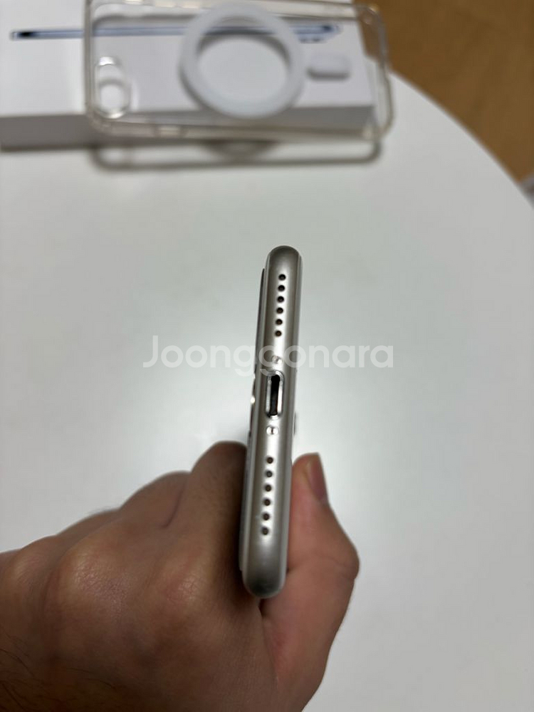 아이폰se3 스타라이트 128g 화이트베젤--3