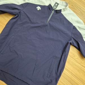 데상트 바람막이입니다반팔입니다반팔입니다- 스타일: S8