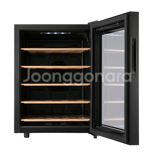 BOBOS 와인 냉장고와 와인잔 세트 함께 판매합니다---1