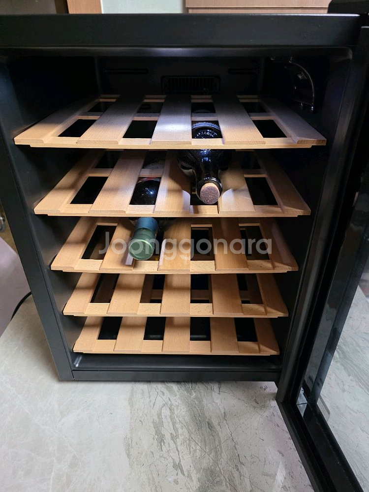 BOBOS 와인 냉장고와 와인잔 세트 함께 판매합니다---7