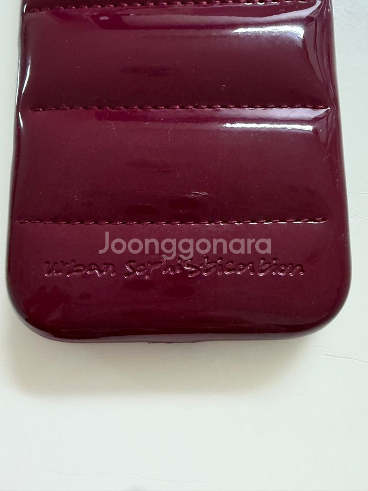 어반소피스티케이션 아이폰 17프로 버건디--6