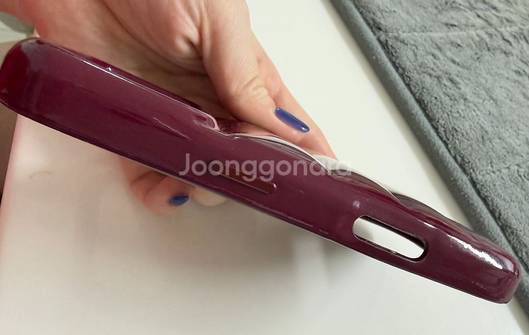 어반소피스티케이션 아이폰 17프로 버건디--2