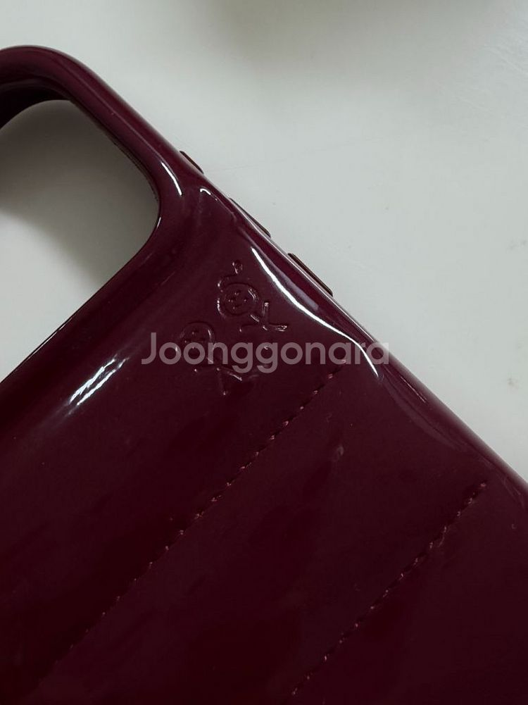 어반소피스티케이션 아이폰 17프로 버건디--7