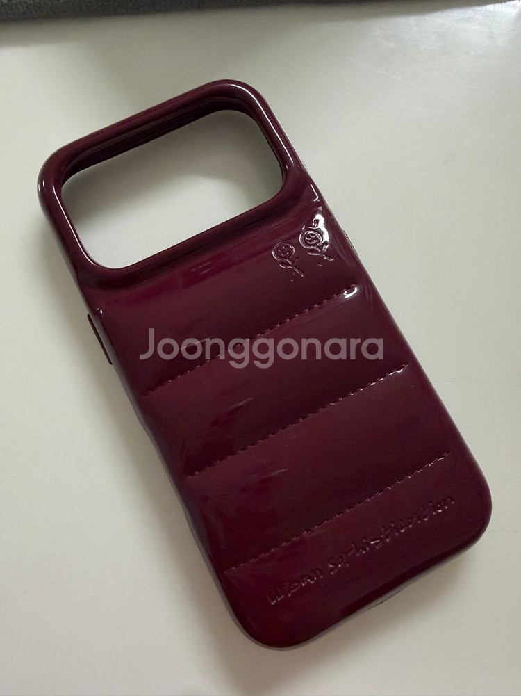 어반소피스티케이션 아이폰 17프로 버건디--8