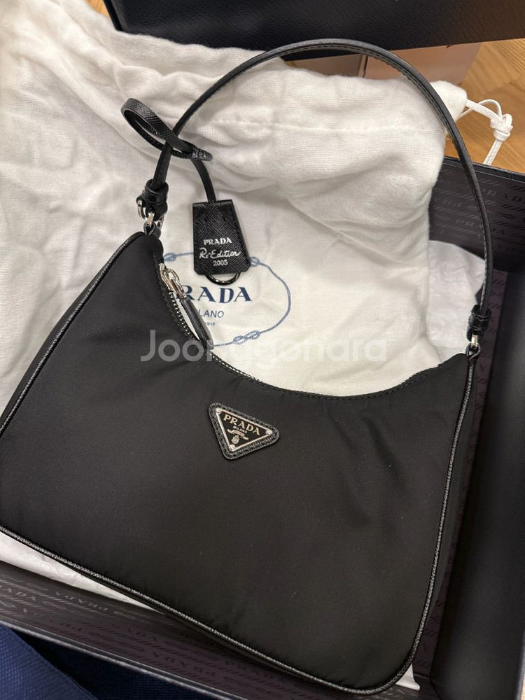 프라다 리에디션 2005 리나일론 미니백--0