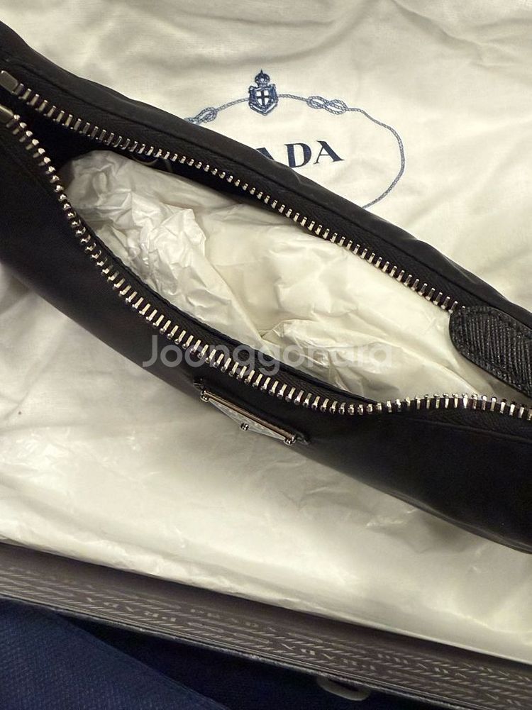 프라다 리에디션 2005 리나일론 미니백--3