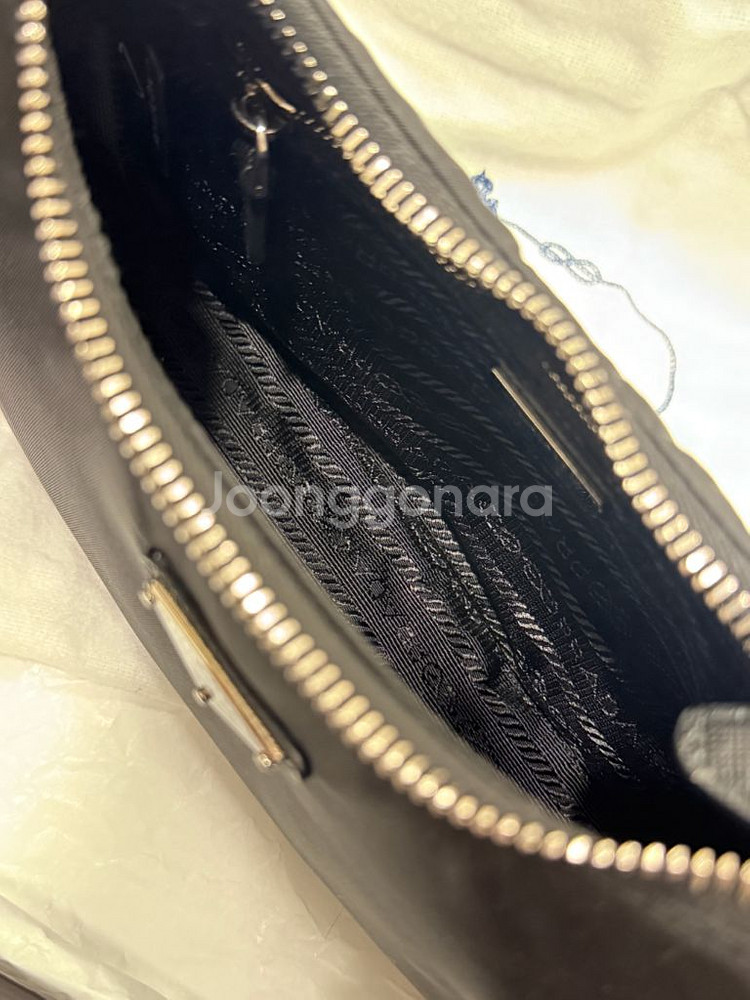 프라다 리에디션 2005 리나일론 미니백--4