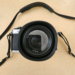 니콘 FM2 및 50mm 1:1.4 렌즈 팝니다