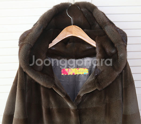 사바띠에 쉬어드 후드밍크코트--2