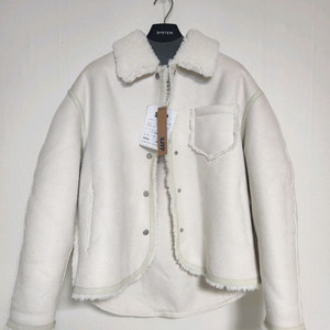 (새상품) SJYP 한섬 시스템 SJSJ 무스탕 S M