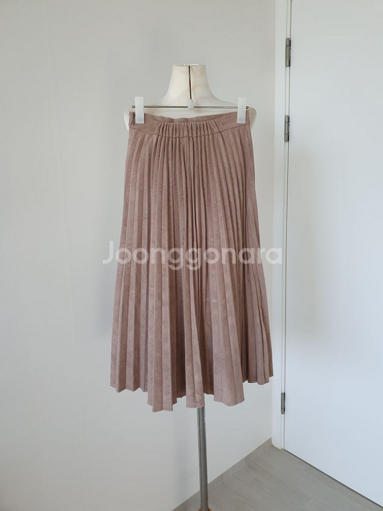 (상태좋음)스웨이드, 세무 주름스커트 55~66--2