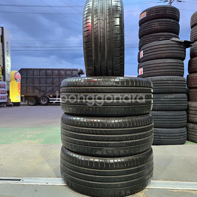 245 45 19 피제로 임판급 중고타이아4개 판매--1