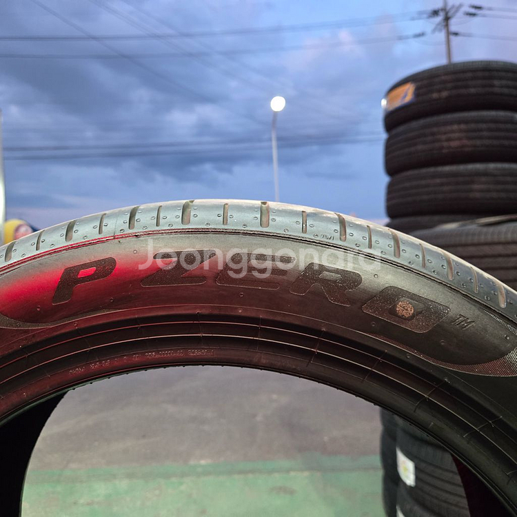 245 45 19 피제로 임판급 중고타이아4개 판매--2