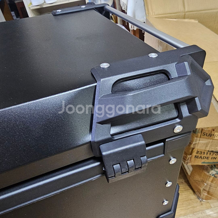 알루미늄 탑박스 B급 미사용 상품 65리터 12만원--2