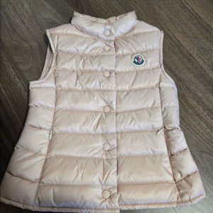 몽클레르 앙팡 패딩조끼 4Y 거의새제품
