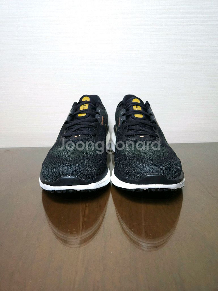 (285) 나이키 에어 줌 보메로 러닝화 블랙골드--3