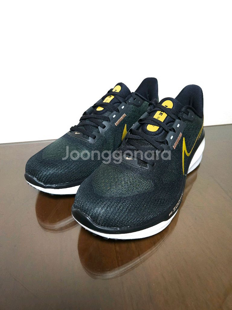 (285) 나이키 에어 줌 보메로 러닝화 블랙골드--4