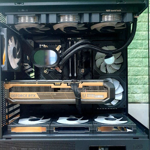 미사용 ) 9800X3D & RTX5070TI 컴퓨터