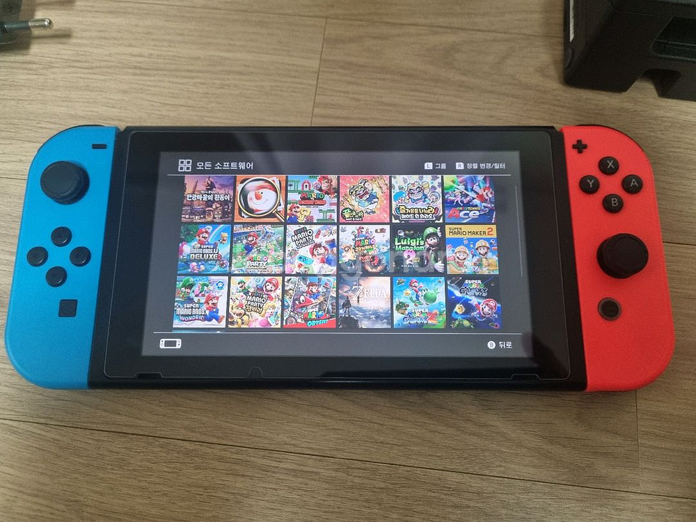 닌텐도스위치 게임설치 19개 + 스컬앤코 케이스--1
