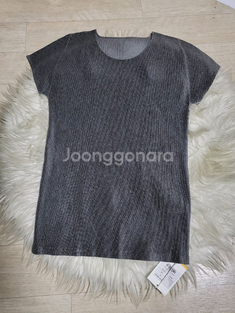 플리츠플리즈 탑 라운드넥 미스트 베이직 탑 그레이--5