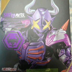 가면라이더 기츠 shf 버파 피버좀비폼 팝니다