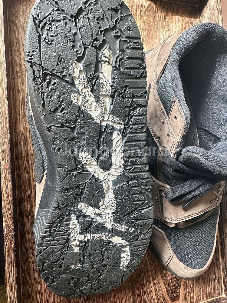 트래비스 스캇 X 조던 점프맨 잭 다크모카 (270)--1