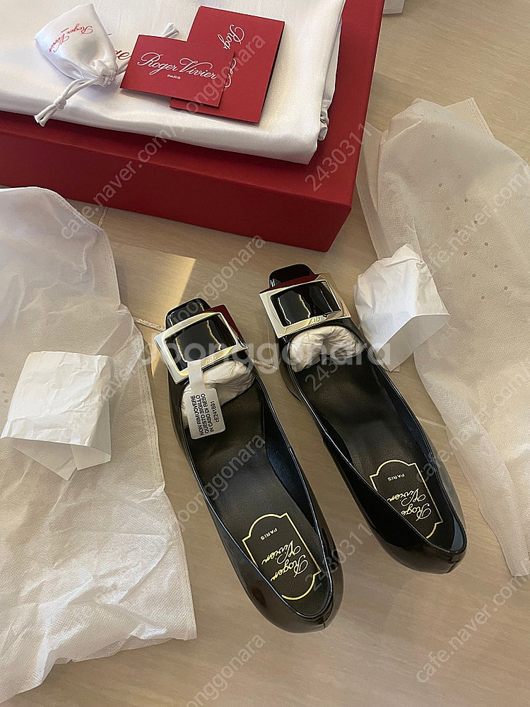 로저비비에 트럼펫 벨르 페이턴트 레더 펌프스 블랙 37--8