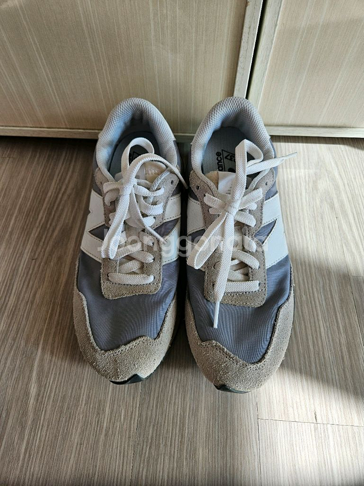 뉴발란스운동화230--0